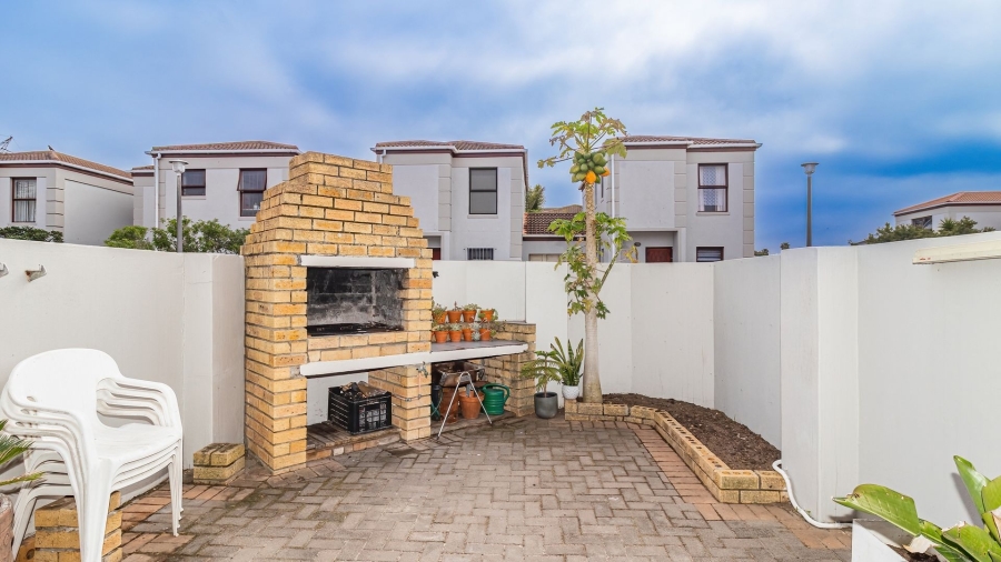 3 Bedroom Property for Sale in Parklands Western Cape